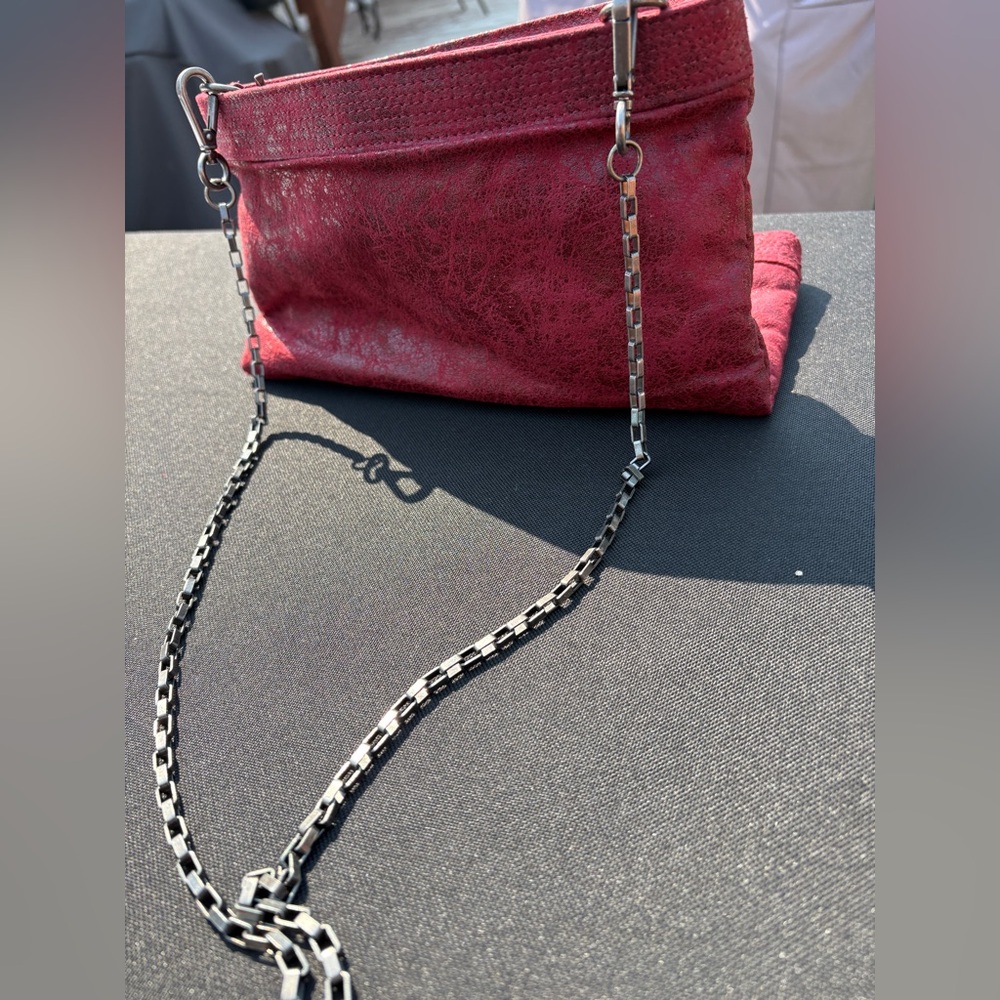 Matt & Nat red foldable clutch Bag with long chain /straps - Picture 4 of 14